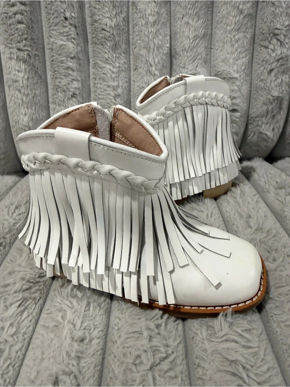 Like New Size 10 Liv and Stella white Fringe Boots